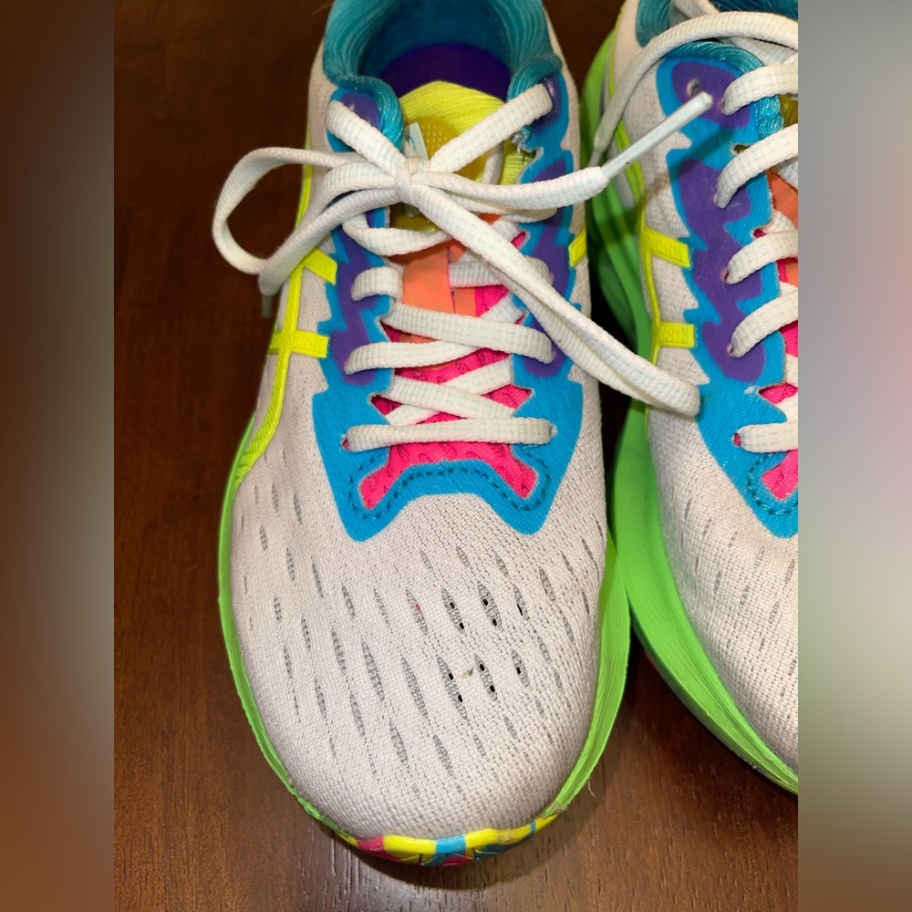 ASICS Novablast 2 - Picture 8 of 10
